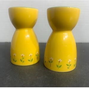 Vintage Teleflora 1985 Gift Collection ceramic butter yellow egg cups with daisy